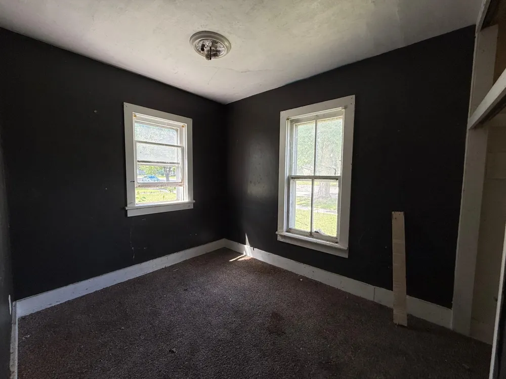 802 S Halvorson Street Redwood Falls, MN 56283