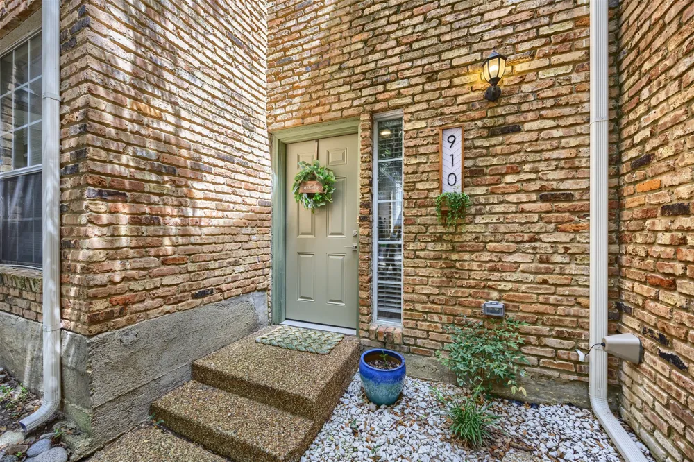 7151 Gaston Avenue #910 Dallas, TX 75214