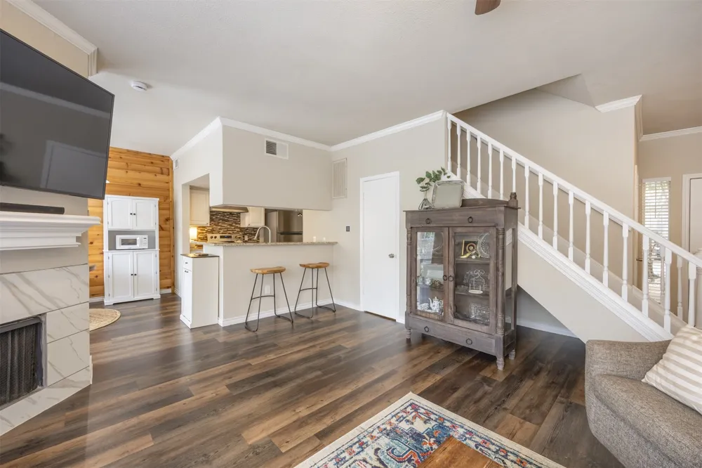 7151 Gaston Avenue #910 Dallas, TX 75214