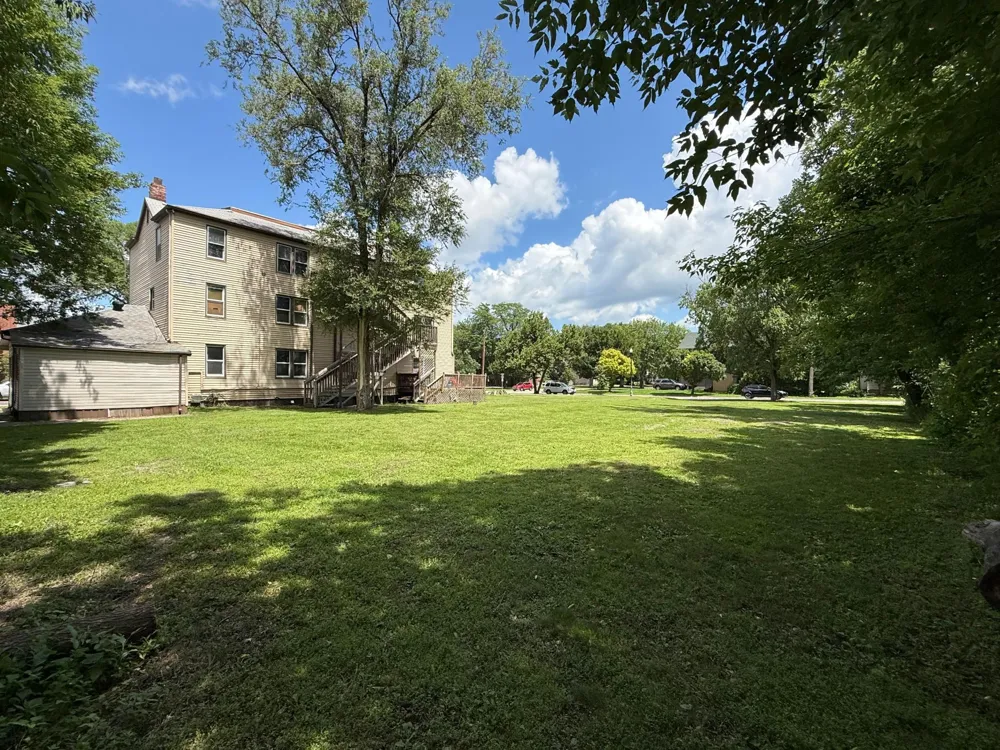 1306 3rd Avenue S Fargo, ND 58103