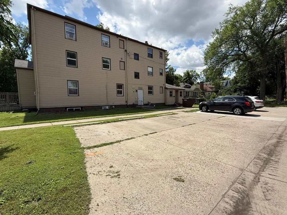 1306 3rd Avenue S Fargo, ND 58103