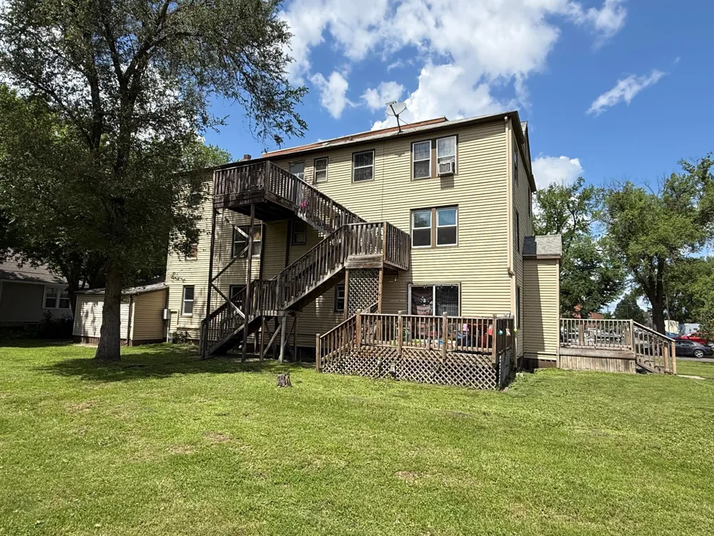 1306 3rd Avenue S Fargo, ND 58103