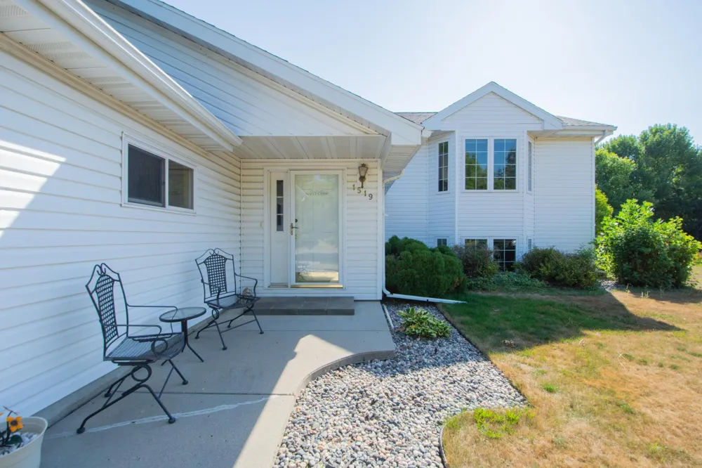 1519 Sunset Boulevard Hawley, MN 56549