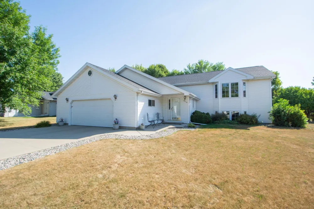 1519 Sunset Boulevard Hawley, MN 56549