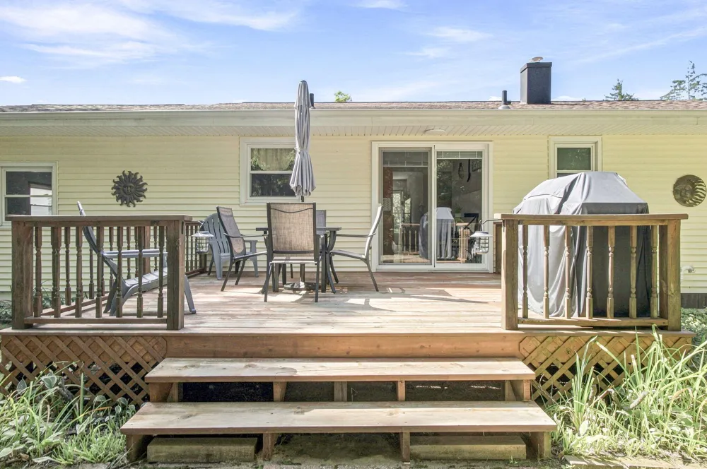 6749 Deadwood Coloma, MI 49038