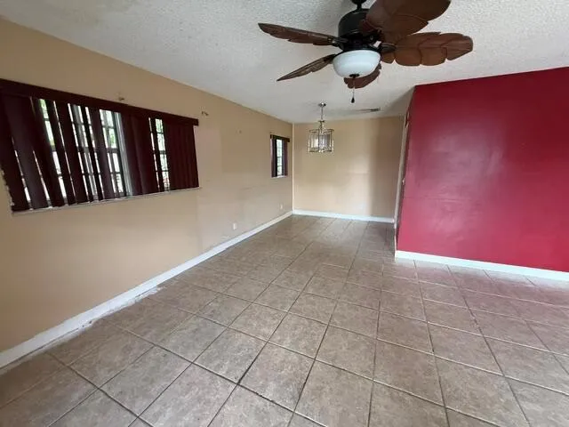 5620 SW 37TH STREET West Park, FL 33023
