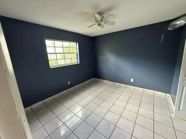5620 SW 37TH STREET West Park, FL 33023