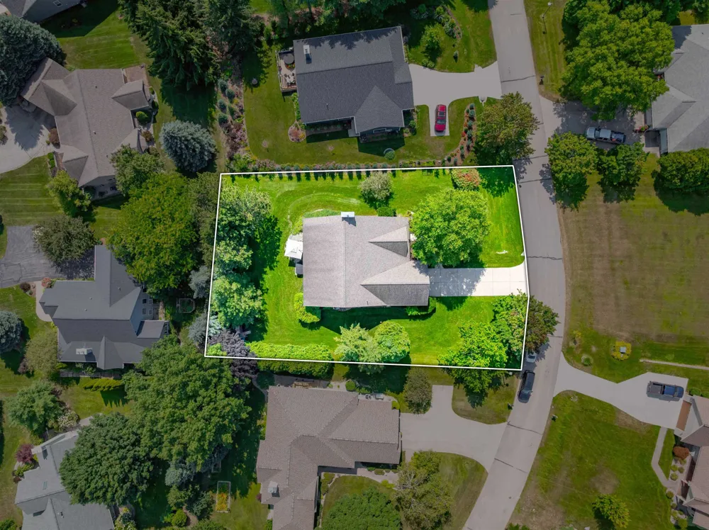 6400 Arrowhead Way Acme Township, MI 49690