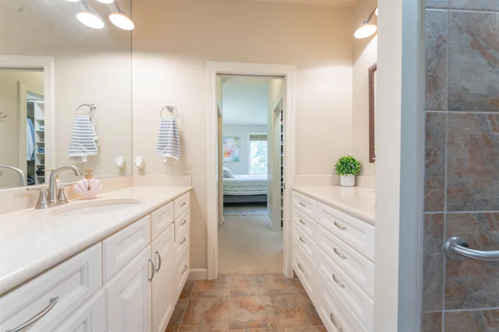 6400 Arrowhead Way Acme Township, MI 49690