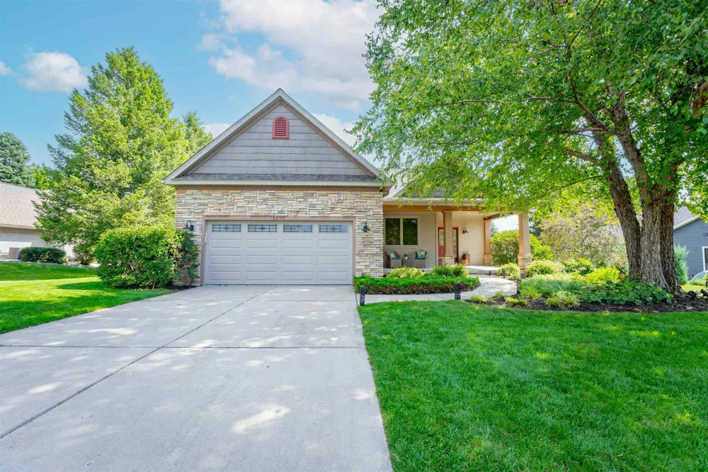 6400 Arrowhead Way Acme Township, MI 49690