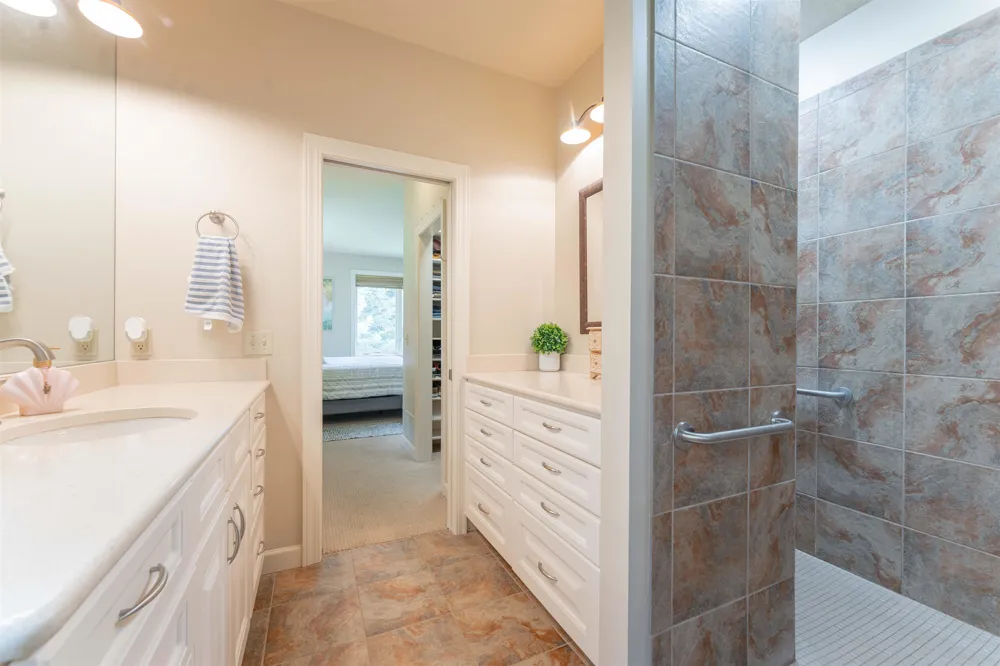 6400 Arrowhead Way Acme Township, MI 49690