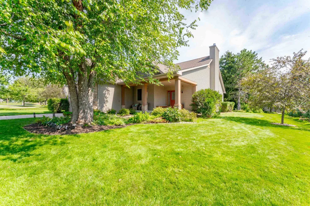 6400 Arrowhead Way Acme Township, MI 49690