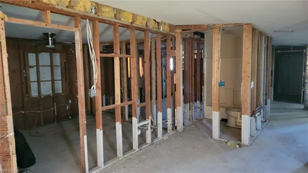 16945 Windcrest Drive Fort Myers, FL 33908