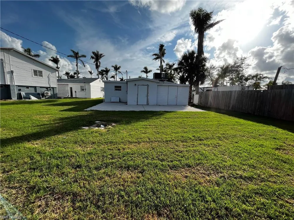16945 Windcrest Drive Fort Myers, FL 33908