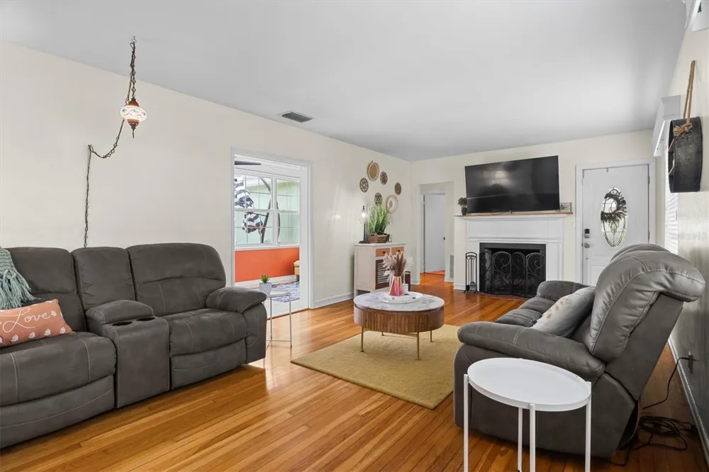 2603 CLEVELAND HEIGHTS BOULEVARD Lakeland, FL 33803