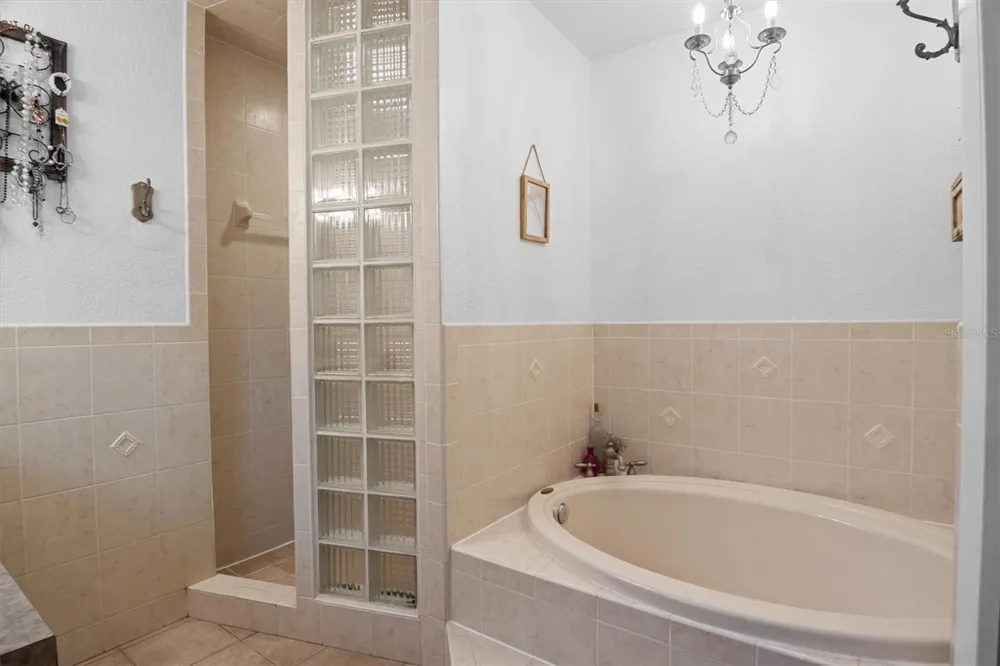 2603 CLEVELAND HEIGHTS BOULEVARD Lakeland, FL 33803