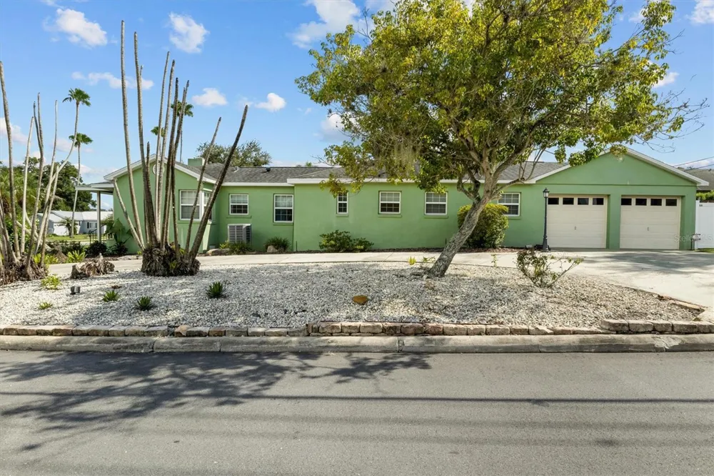 2603 CLEVELAND HEIGHTS BOULEVARD Lakeland, FL 33803