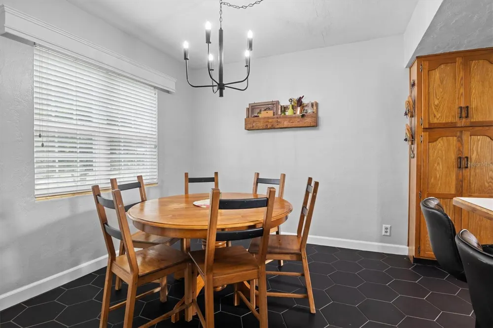2603 CLEVELAND HEIGHTS BOULEVARD Lakeland, FL 33803