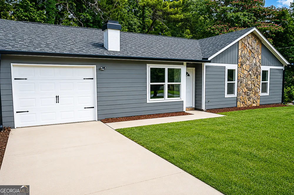 1818 Petite LN Lithonia, GA 30058