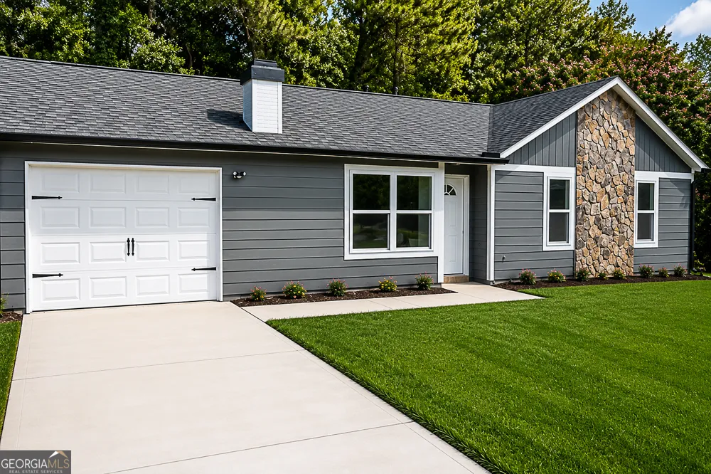 1818 Petite LN Lithonia, GA 30058
