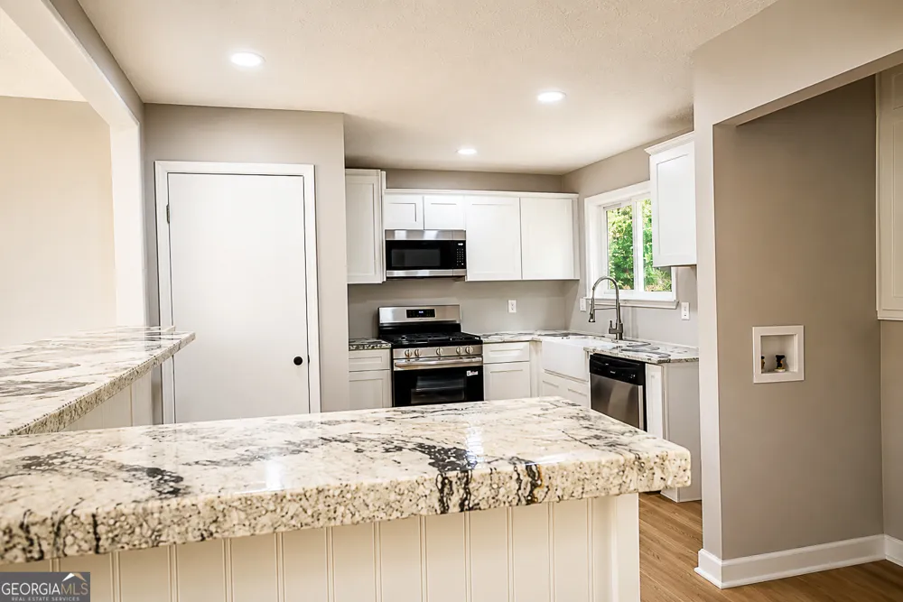 1818 Petite LN Lithonia, GA 30058