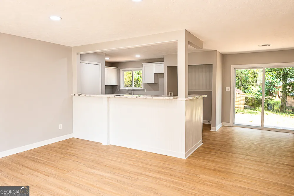 1818 Petite LN Lithonia, GA 30058