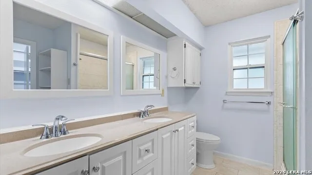 8338 DELPHIAN DR Universal City, TX 78148