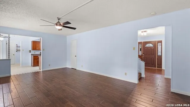 8338 DELPHIAN DR Universal City, TX 78148