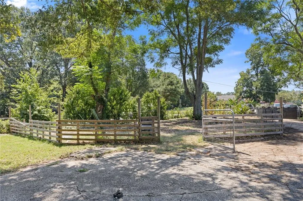 8274 Highway 166 Douglasville, GA 30135