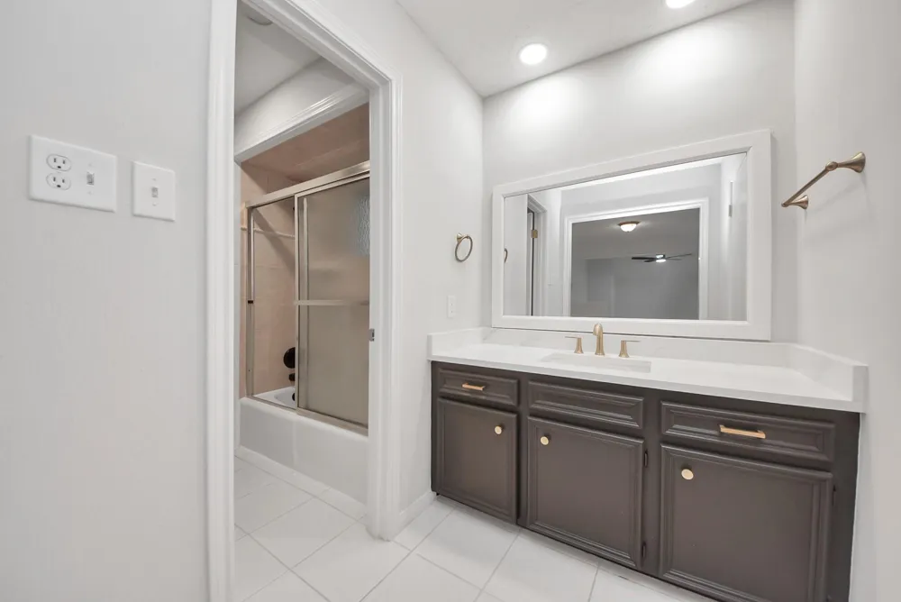515 Lorie Lane Seabrook, TX 77586