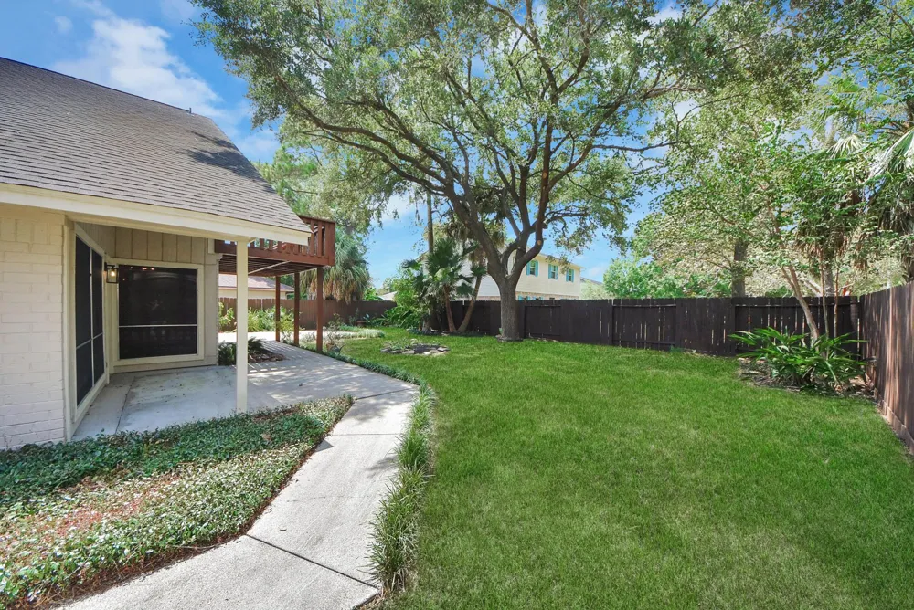 515 Lorie Lane Seabrook, TX 77586