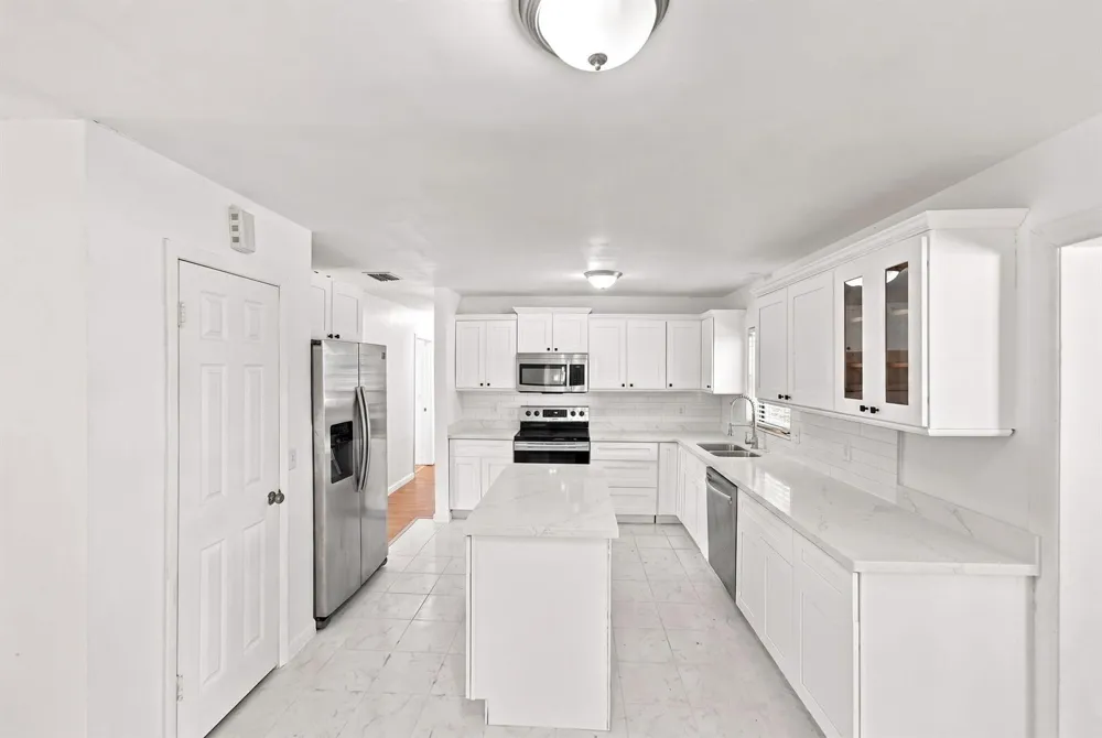 875 28TH AVENUE Vero Beach, FL 32960