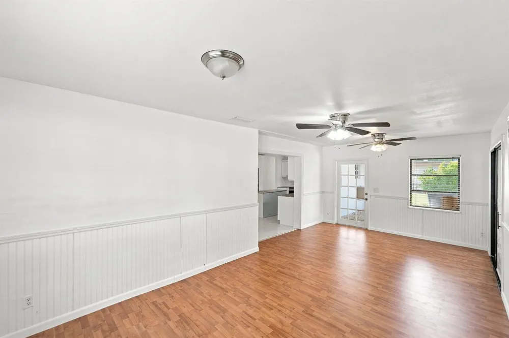 875 28TH AVENUE Vero Beach, FL 32960