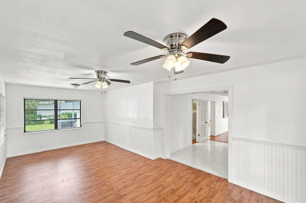 875 28TH AVENUE Vero Beach, FL 32960