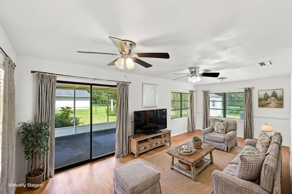 875 28TH AVENUE Vero Beach, FL 32960