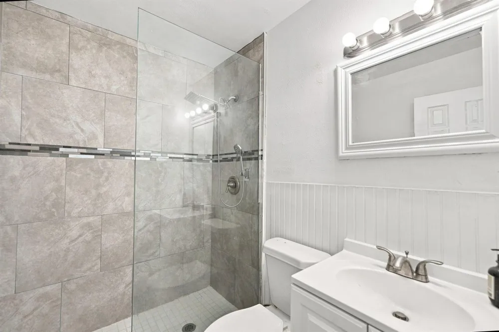 875 28TH AVENUE Vero Beach, FL 32960