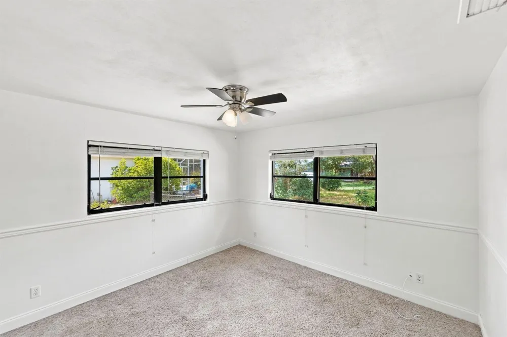 875 28TH AVENUE Vero Beach, FL 32960