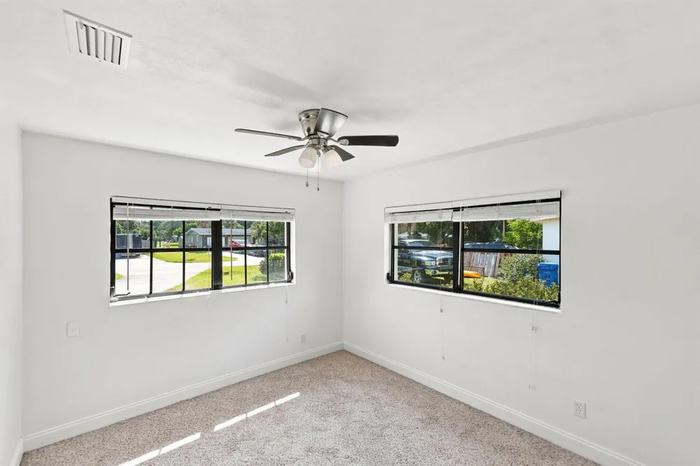 875 28TH AVENUE Vero Beach, FL 32960