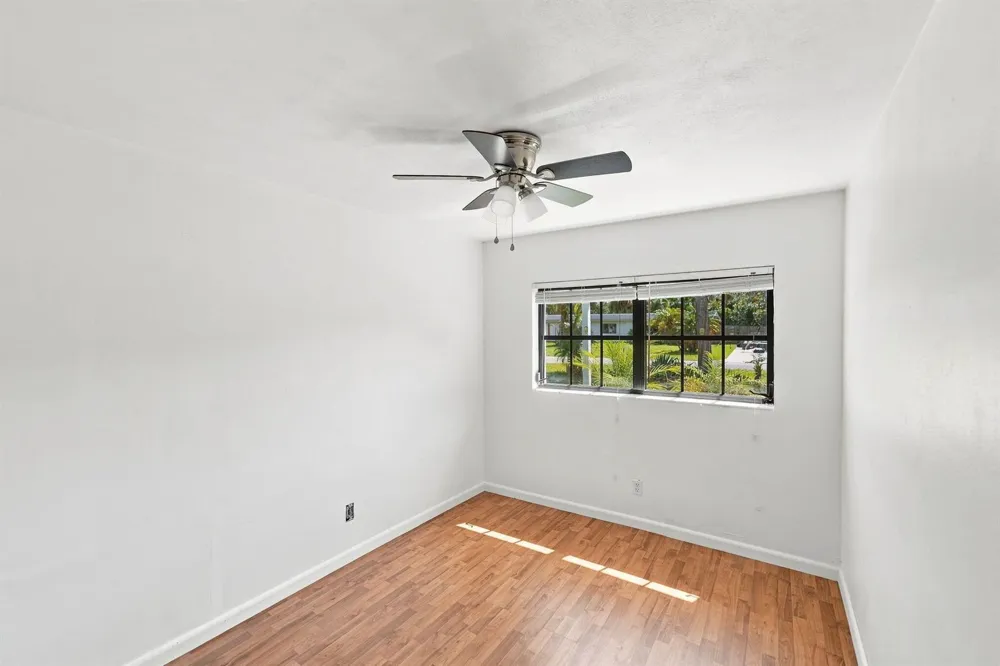 875 28TH AVENUE Vero Beach, FL 32960