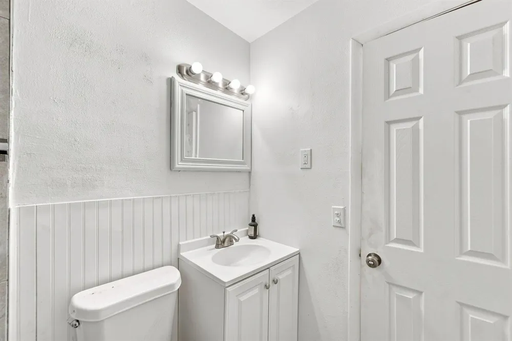 875 28TH AVENUE Vero Beach, FL 32960