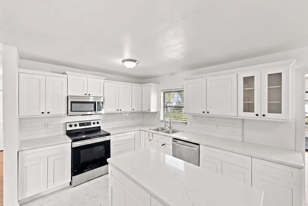 875 28TH AVENUE Vero Beach, FL 32960