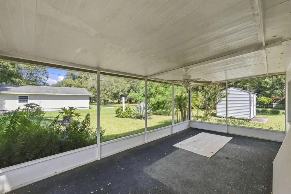 875 28TH AVENUE Vero Beach, FL 32960