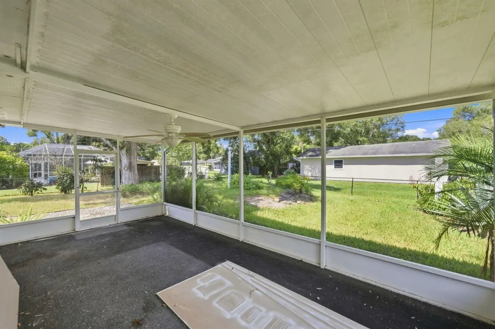 875 28TH AVENUE Vero Beach, FL 32960