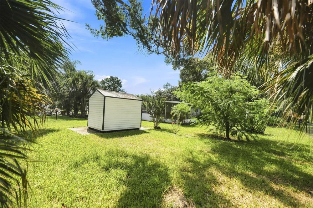 875 28TH AVENUE Vero Beach, FL 32960