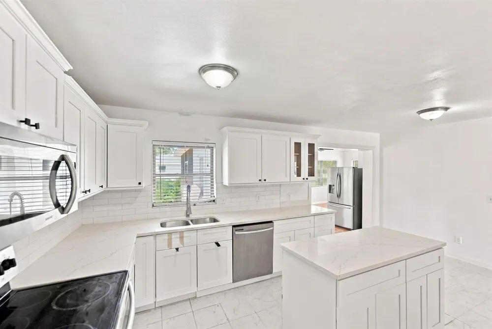 875 28TH AVENUE Vero Beach, FL 32960