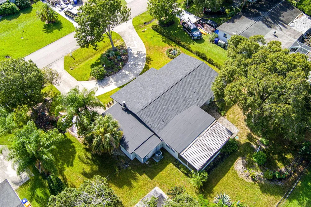 875 28TH AVENUE Vero Beach, FL 32960