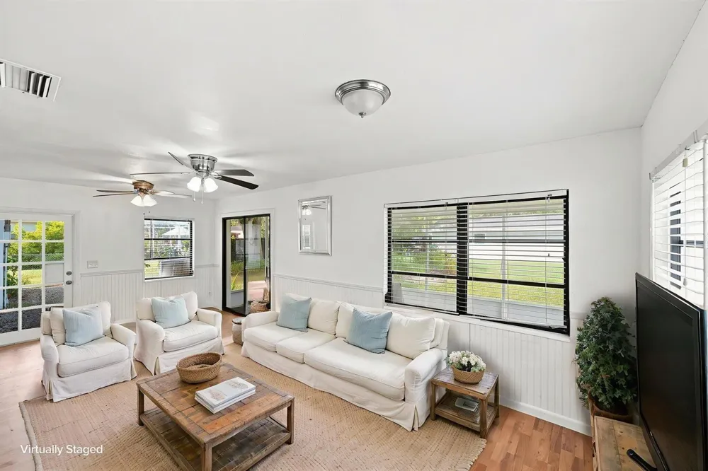 875 28TH AVENUE Vero Beach, FL 32960