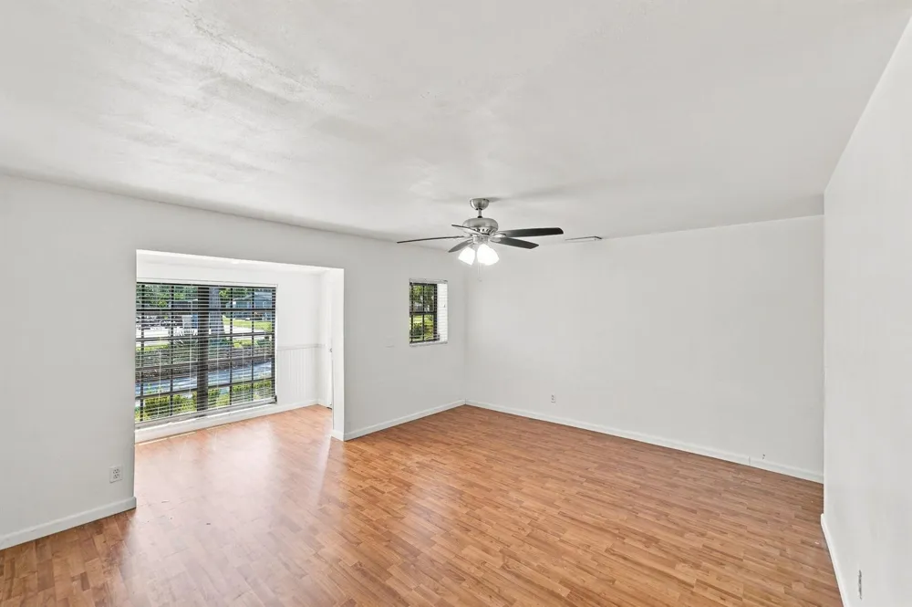 875 28TH AVENUE Vero Beach, FL 32960