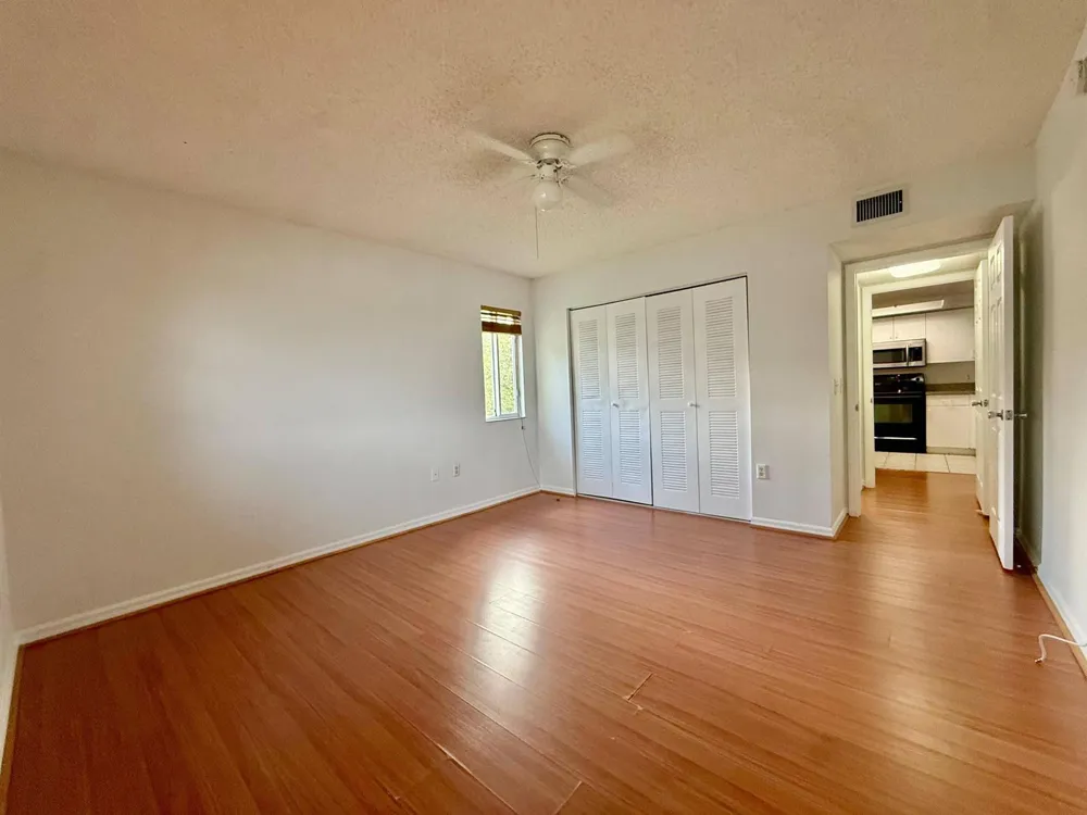 5041 Wiles Road #9-208 Coconut Creek, FL 33073