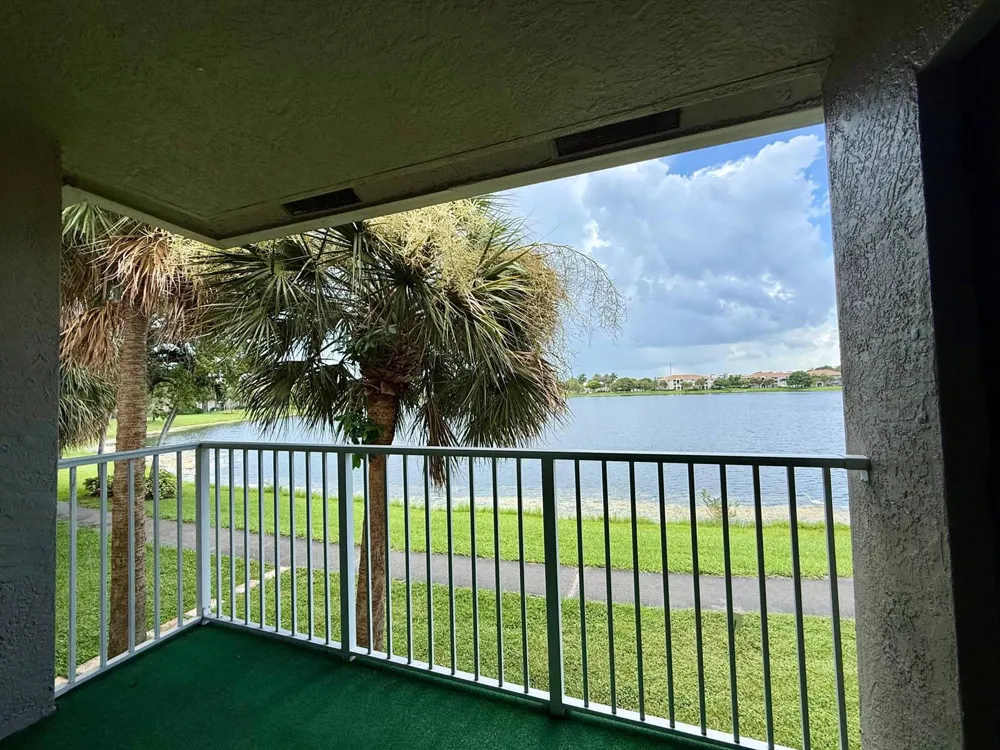 5041 Wiles Road #9-208 Coconut Creek, FL 33073
